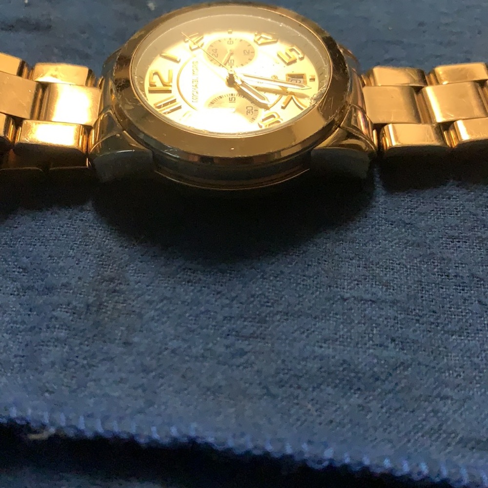 Gold Michael Kors Watch - Picture 6 of 6